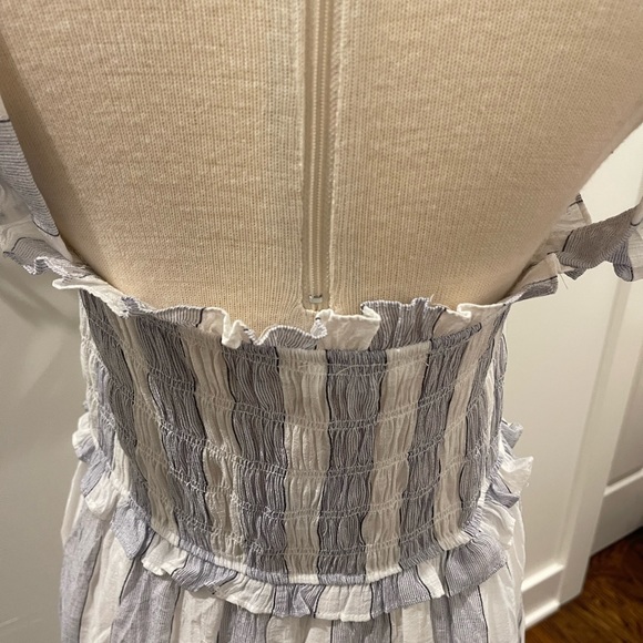 NWT Blu Pepper Navy and White lined maxi - Picture 8 of 8